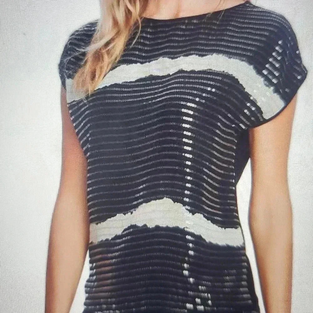 VINCE CAMUTO TOP